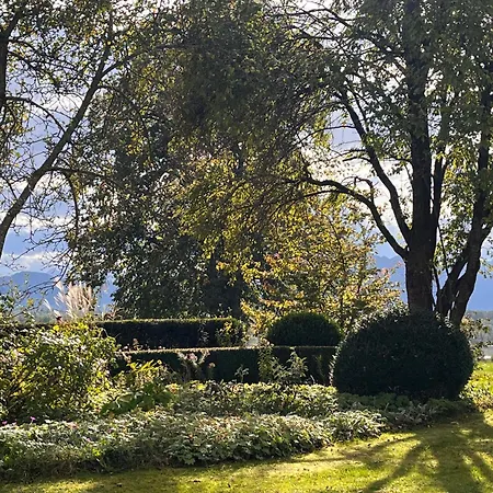Chiemsee Exklusiv Ferienapartment Schneeganserhof - Ein Refugium Fuer Laengere Erholsame Aufenthalte In Alleinlage Am Chiemsee *