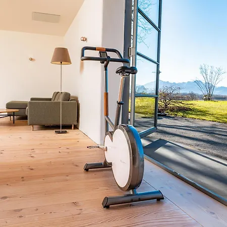 Lägenhet Chiemsee Exklusiv Ferienapartment Schneeganserhof - Ein Refugium Fuer Laengere Erholsame Aufenthalte In Alleinlage Am Chiemsee